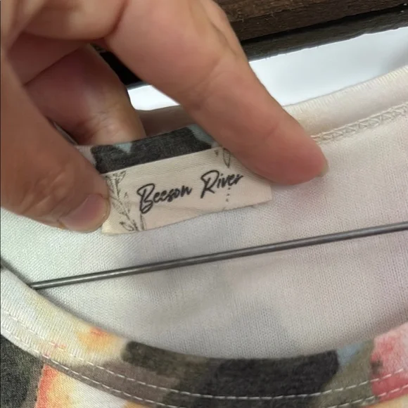 Beeson River Floral Maxi with pockets - Picture 2 of 4